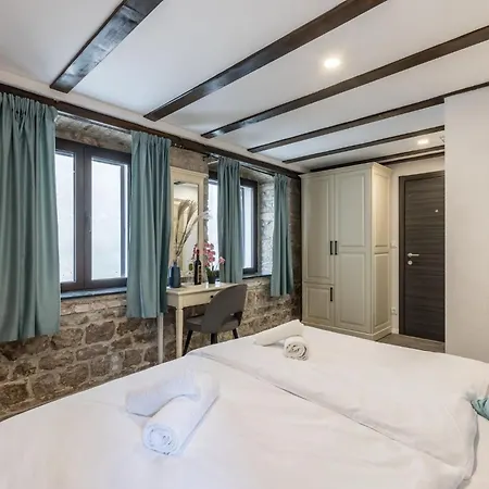 Old Town Matusko فندق مبيت وإفطار سبليت