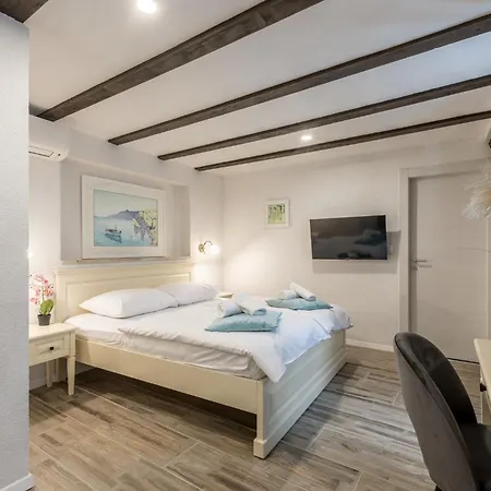 Old Town Matusko Nocleg ze śniadaniem 3*