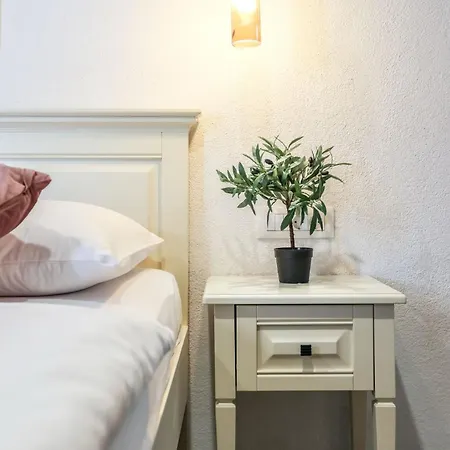 Old Town Matushko Bed & Breakfast
