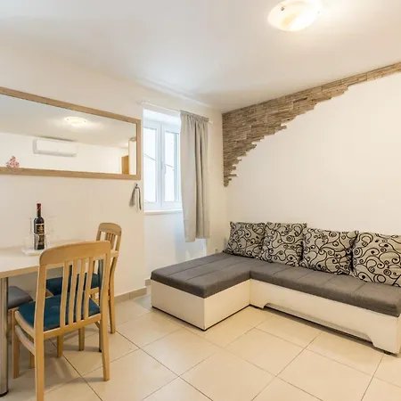 Bed & Breakfast Old Town Matushko 3*