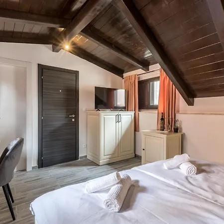 Bed & Breakfast Old Town Matushko Split