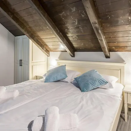 Old Town Matushko Bed & Breakfast 3*