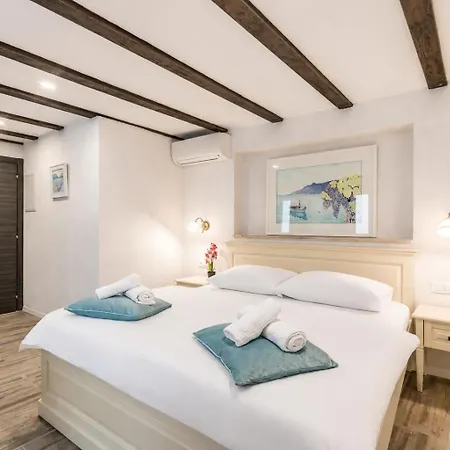 Bed & Breakfast Old Town Matushko