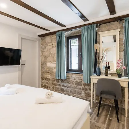 Old Town Matushko Bed & Breakfast 3*