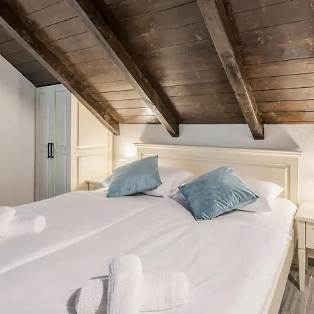 Old Town Matushko Bed & Breakfast 3*