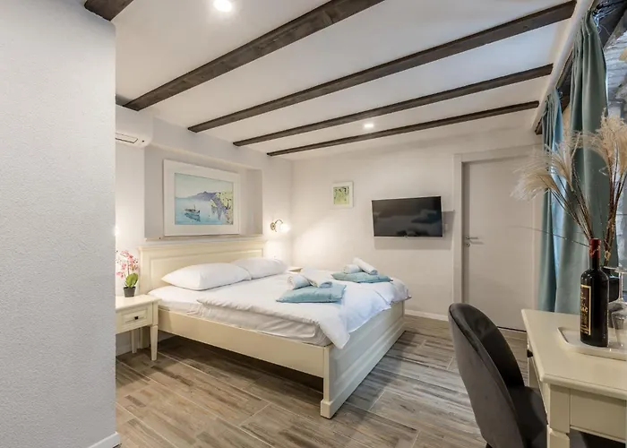 Old Town Matusko Bed & Breakfast 3*