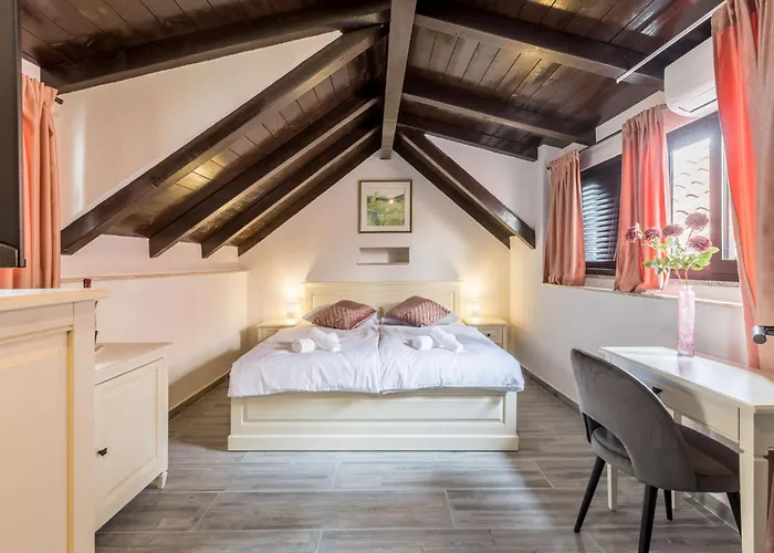 Old Town Matusko Split