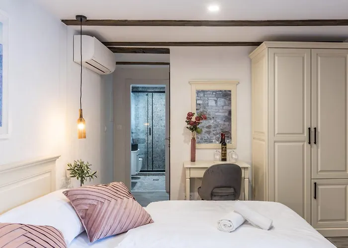 Old Town Matusko 3* Split