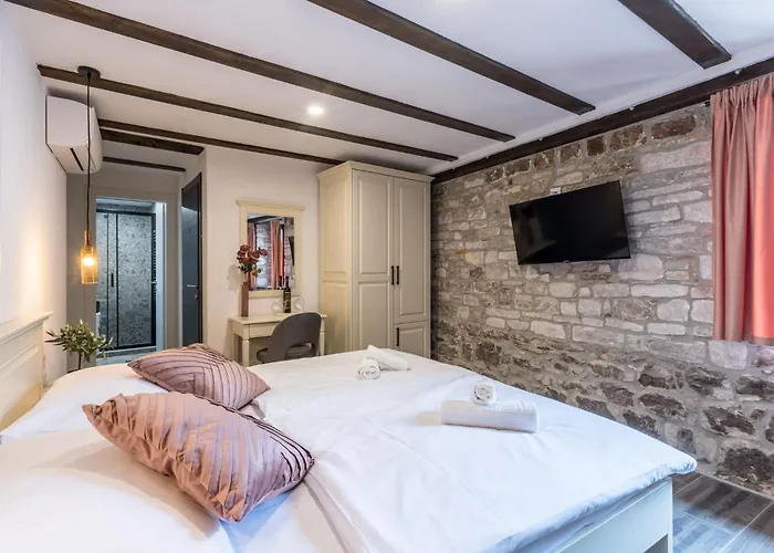 Bed & Breakfast Old Town Matusko